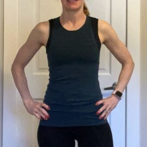 Great condition Lululemon tank - forest green